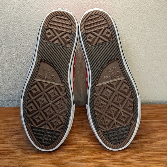 NEW!! Converse Chuck Taylor All Star Low Tops - Picture 3 of 7